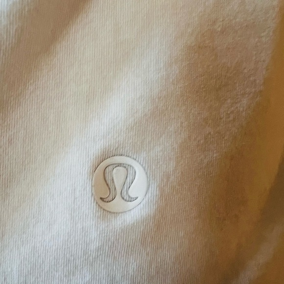 LULULEMON WOMEN’S WHITE ATHLETIC TANK TOP ROUNDED HEMLINE - Picture 9 of 10
